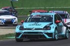 TCR: Seat лидирует, но не побеждает